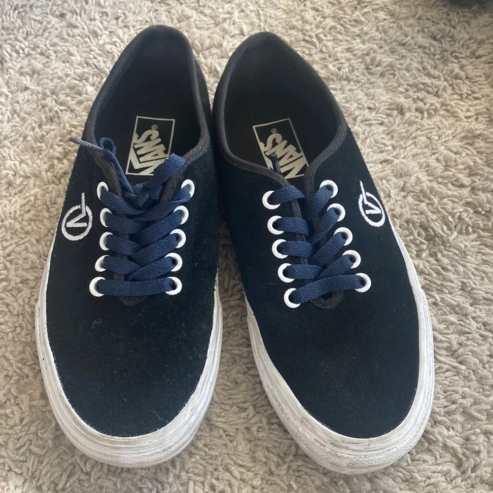 Black vans